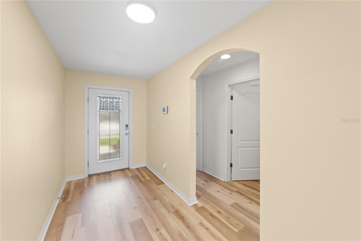 621 CHATHAM WALK DRIVE — photo 4 of 40