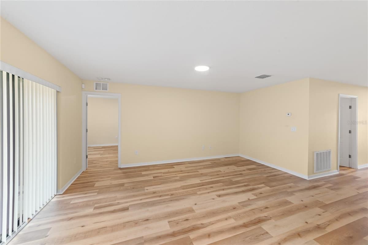 621 CHATHAM WALK DRIVE — photo 6 of 40
