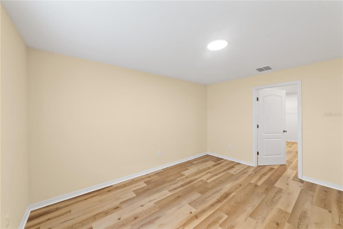 621 CHATHAM WALK DRIVE — photo 17 of 40