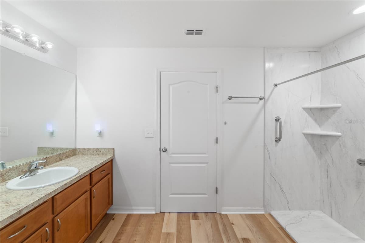 621 CHATHAM WALK DRIVE — photo 21 of 40