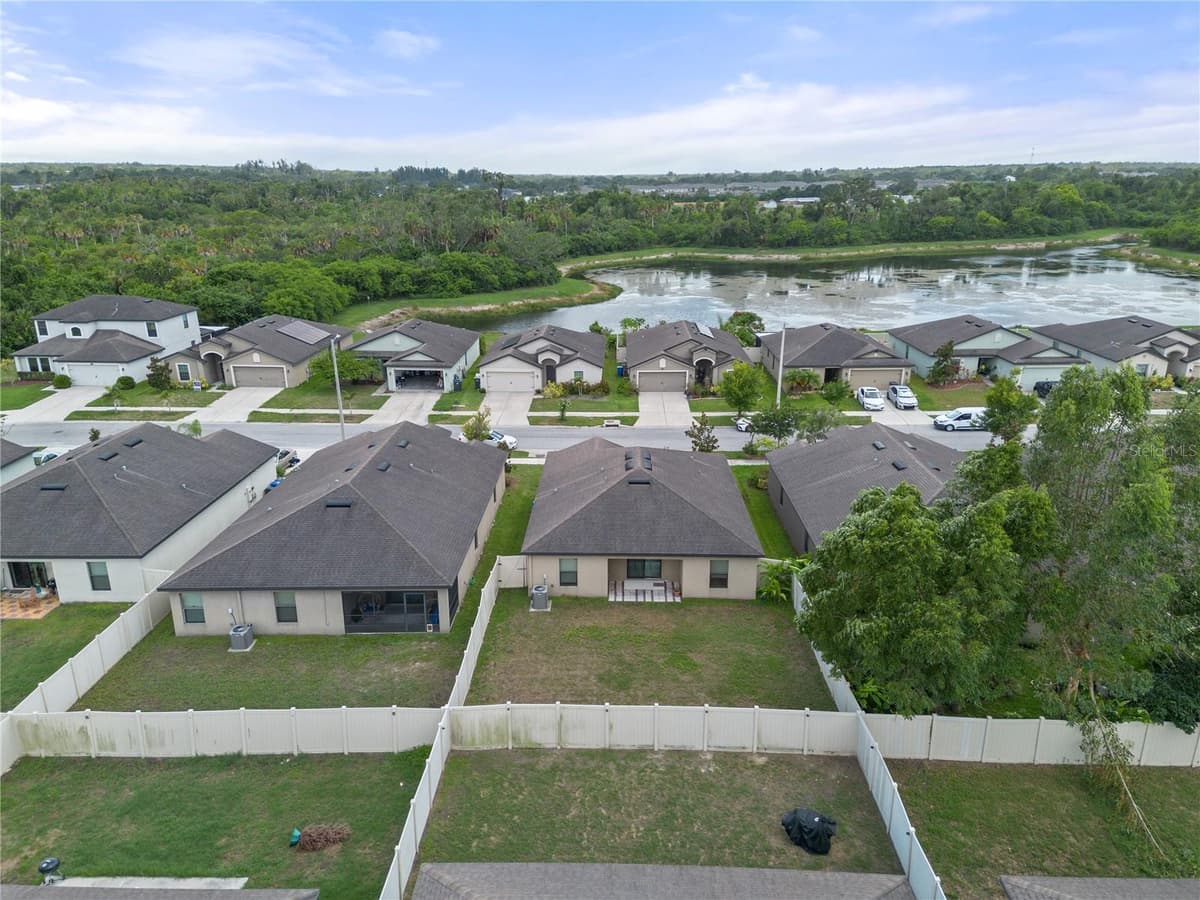 621 CHATHAM WALK DRIVE — photo 36 of 40