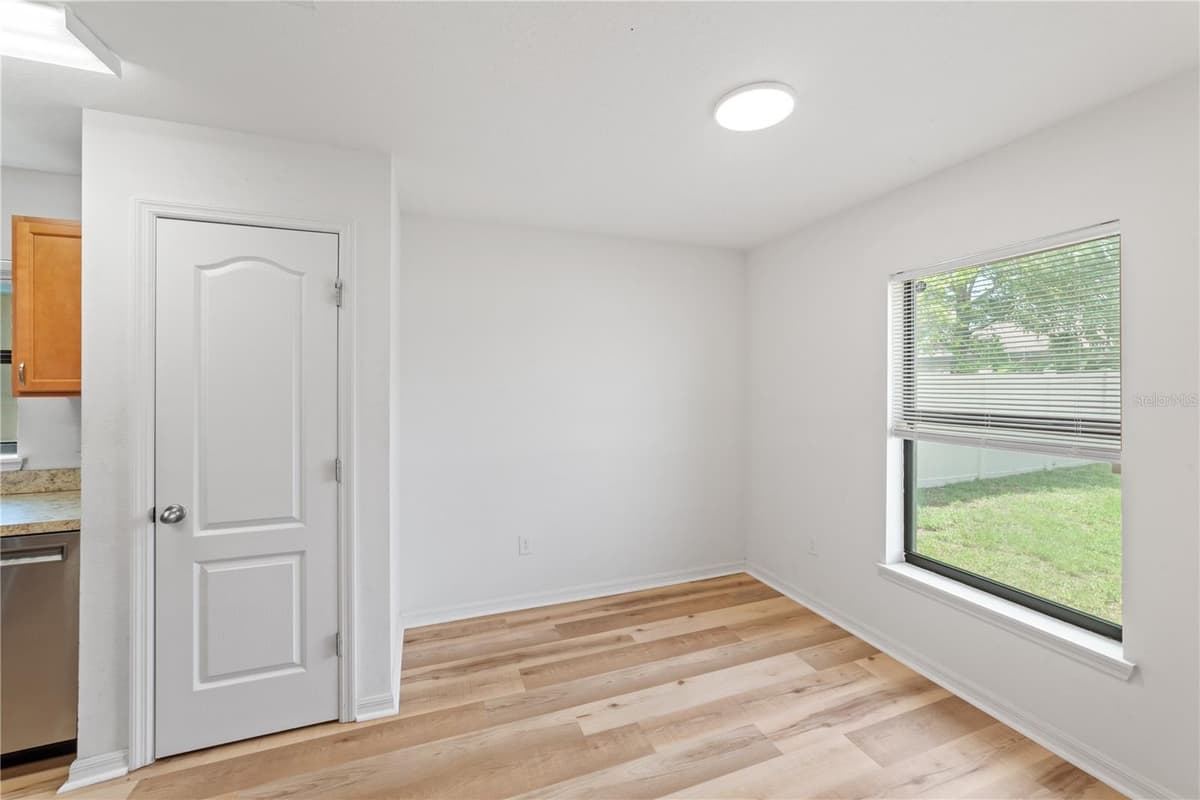 621 CHATHAM WALK DRIVE — photo 13 of 40