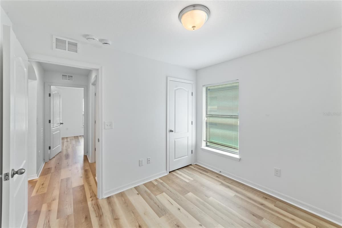 621 CHATHAM WALK DRIVE — photo 23 of 40