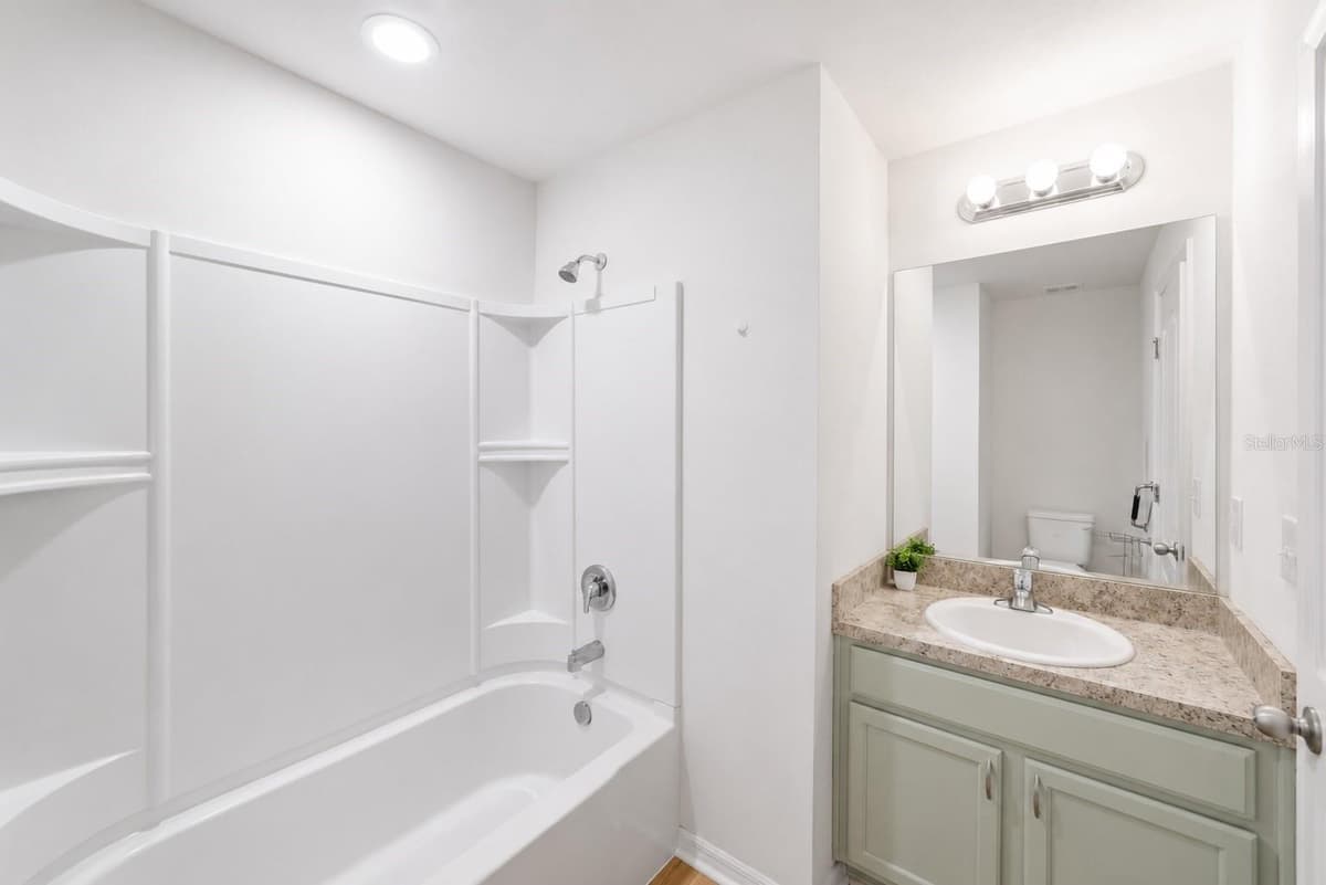 621 CHATHAM WALK DRIVE — photo 26 of 40