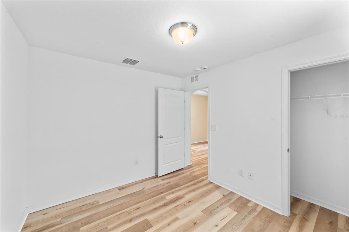 621 CHATHAM WALK DRIVE — photo 24 of 40