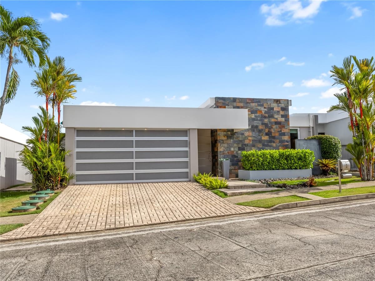 236 REY FERNANDO — photo 1 of 16