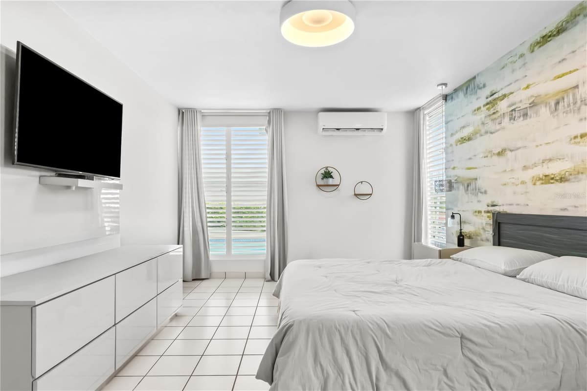 236 REY FERNANDO — photo 10 of 16