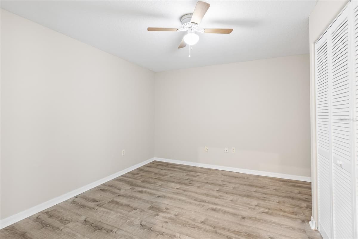 37210 GRASSY HILL LANE — photo 12 of 21