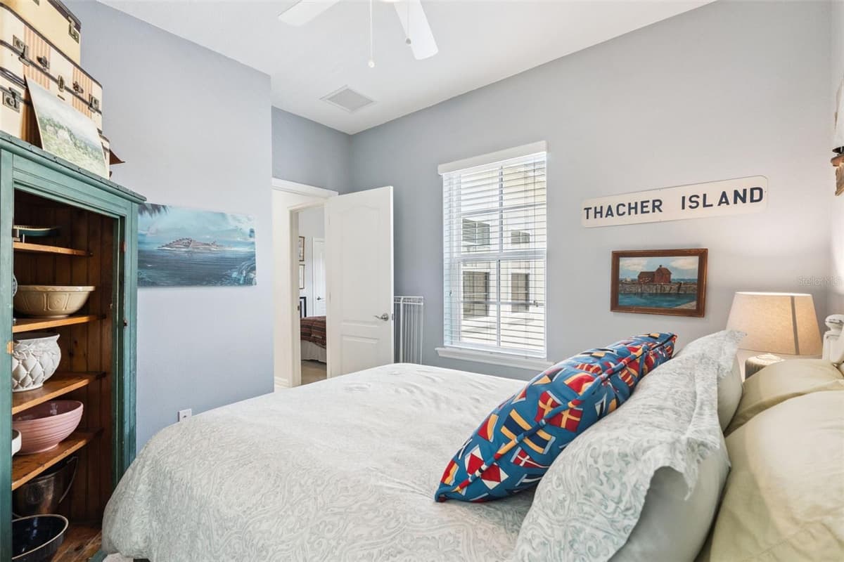1526 RESOLUTE STREET — photo 32 of 63