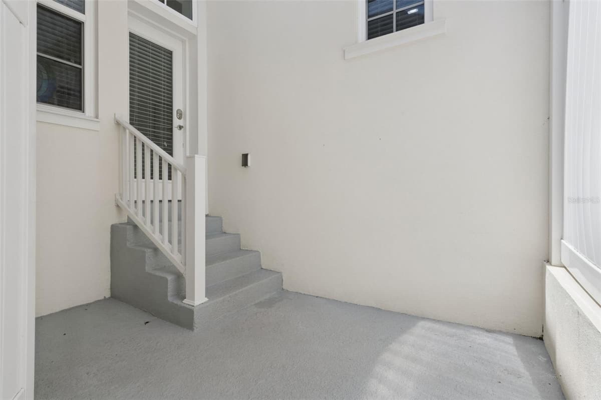 1526 RESOLUTE STREET — photo 42 of 63