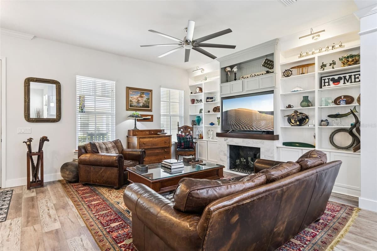 1526 RESOLUTE STREET — photo 11 of 63