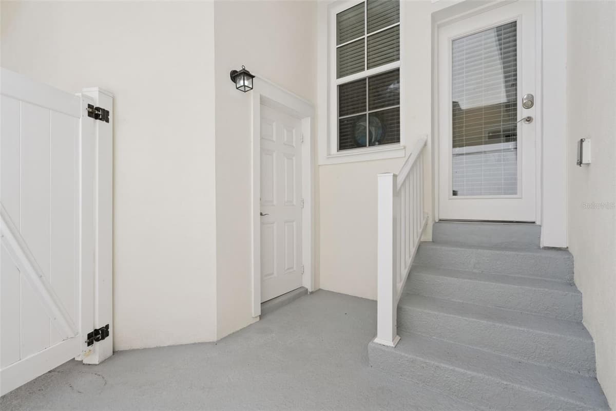 1526 RESOLUTE STREET — photo 43 of 63