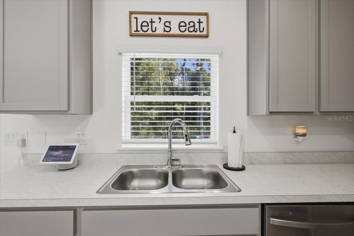 4856 STEPHENS STREET — photo 13 of 65