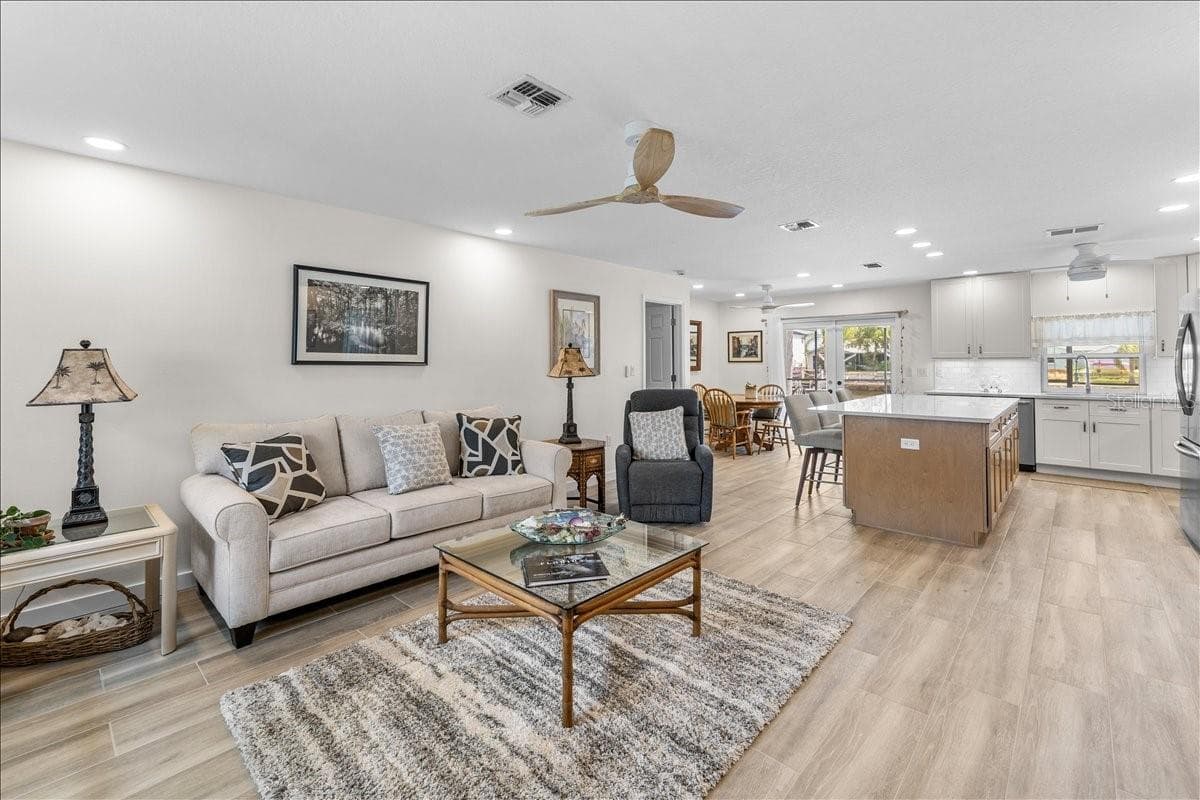 4267 CARLOS COURT — photo 9 of 42