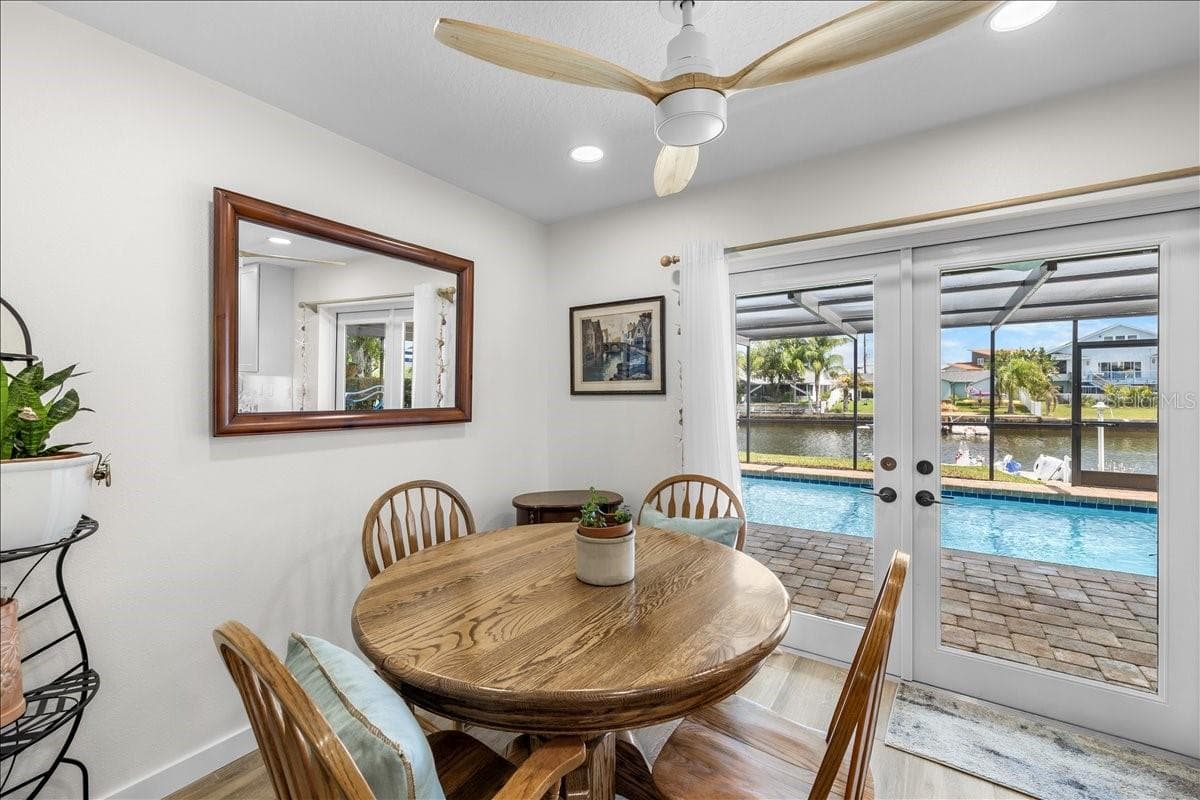4267 CARLOS COURT — photo 8 of 42