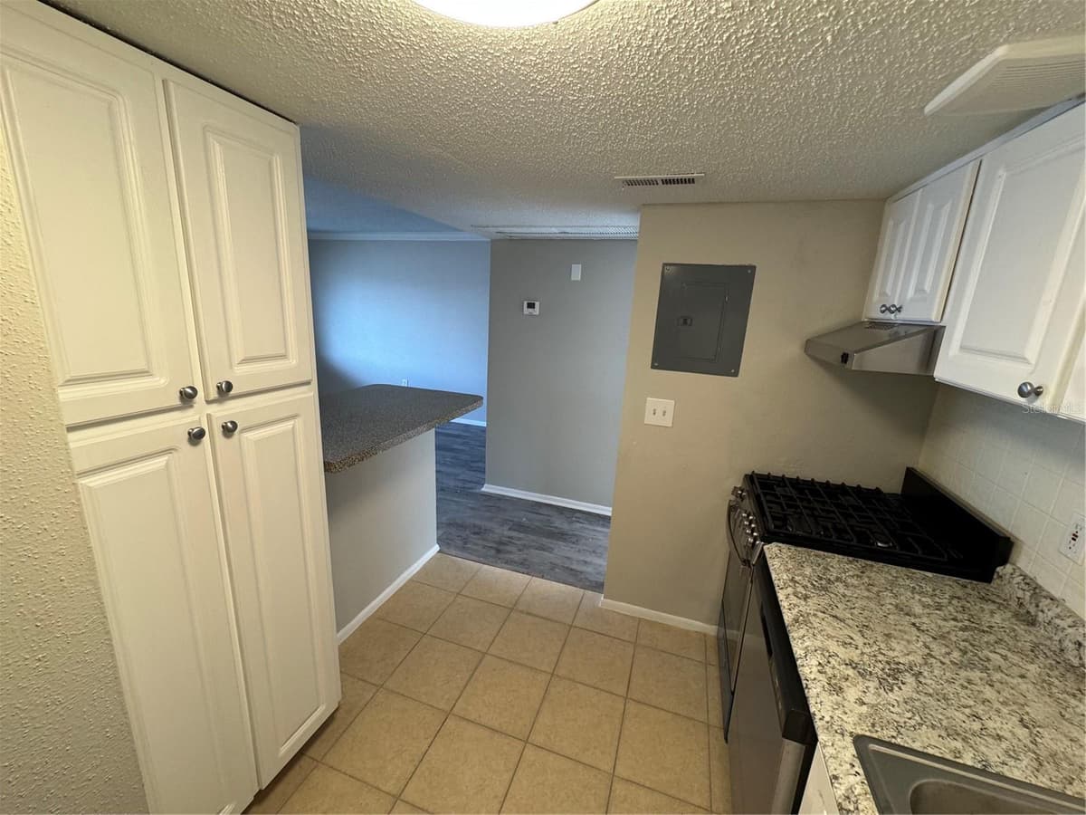 115 OYSTER BAY CIRCLE — photo 17 of 31