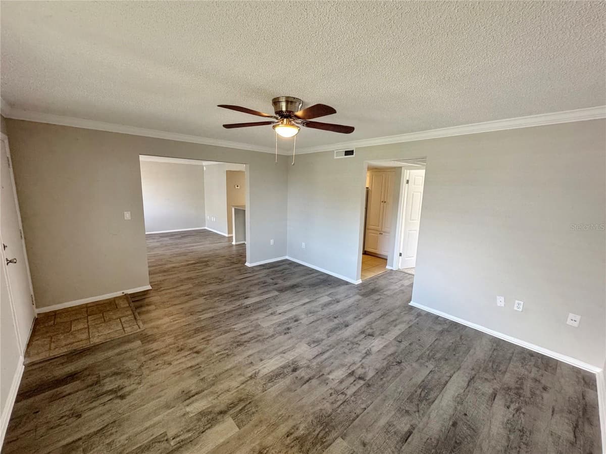 115 OYSTER BAY CIRCLE — photo 6 of 31