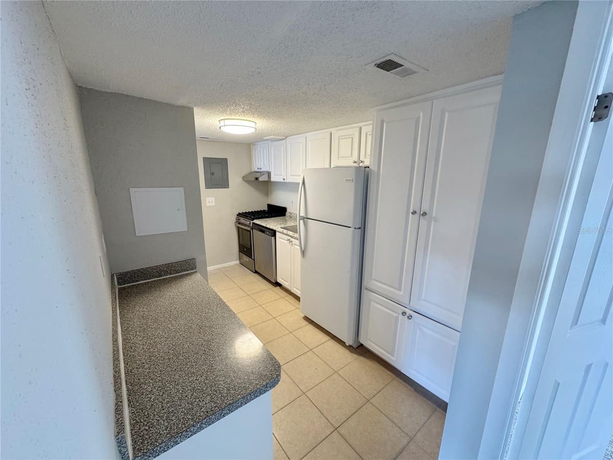 115 OYSTER BAY CIRCLE — photo 14 of 31