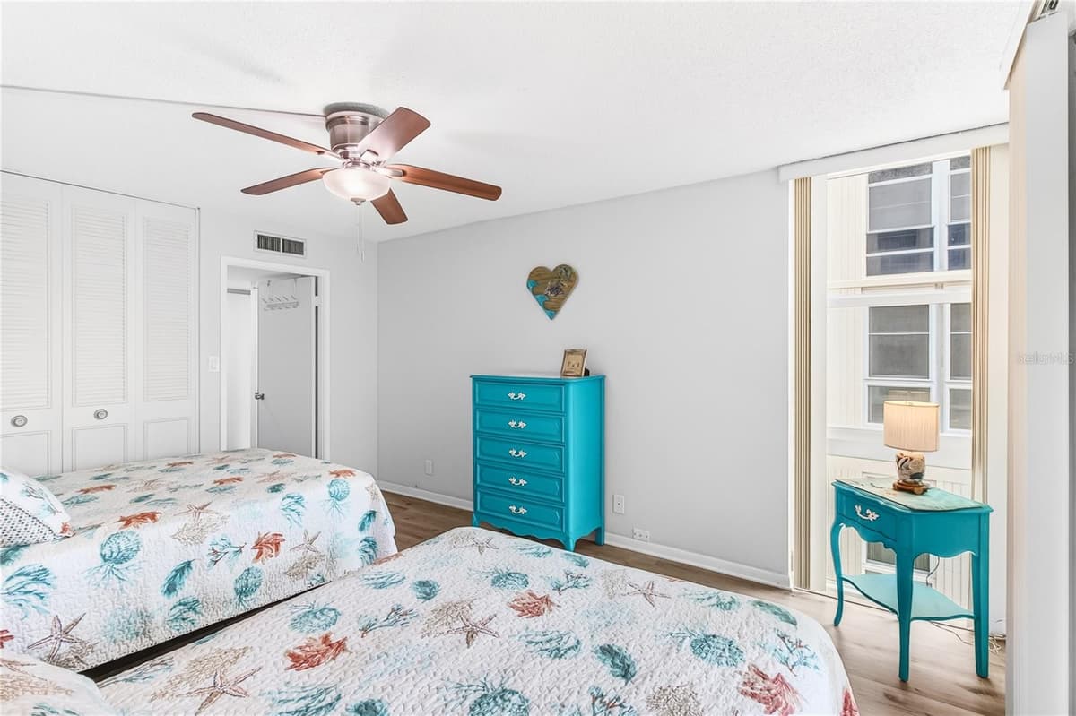 7400 SUN ISLAND DRIVE — photo 20 of 31