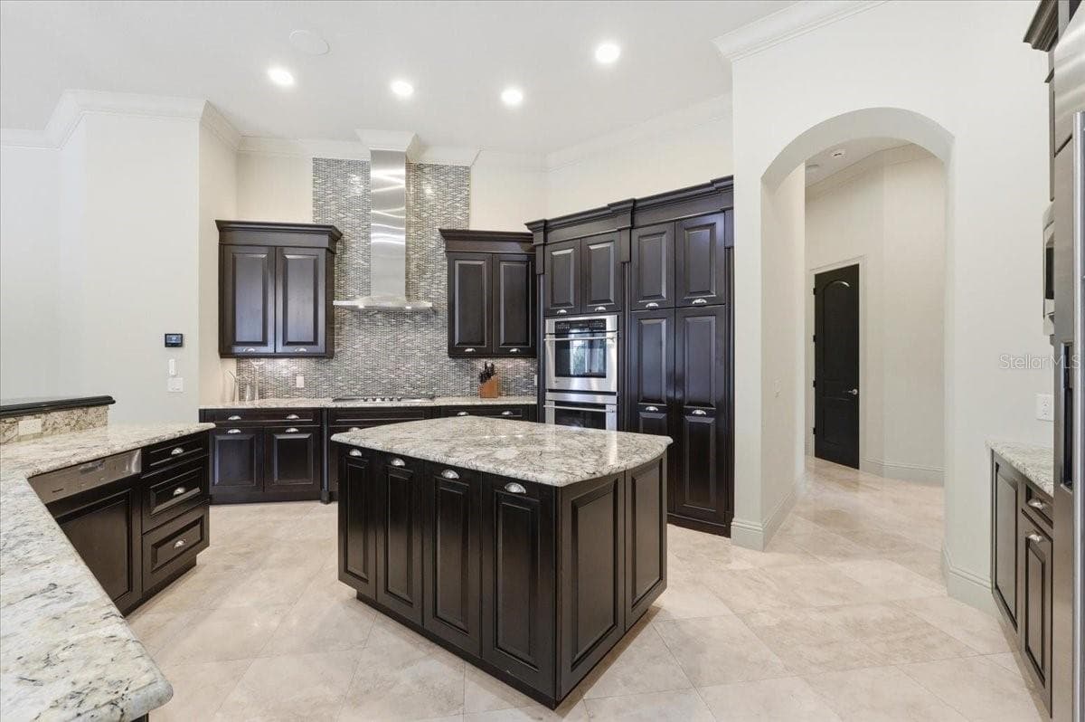 13431 BELLARIA CIRCLE — photo 15 of 82
