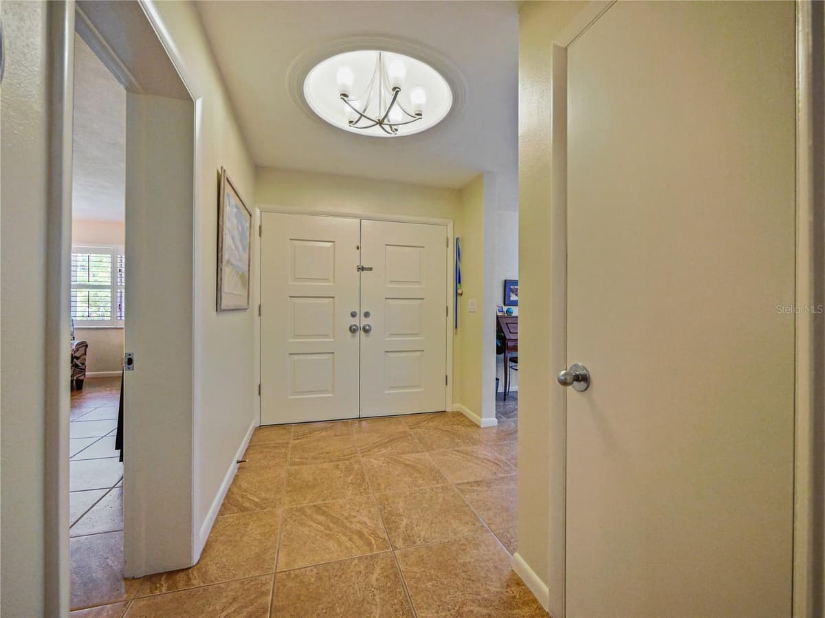 5701 CROSS FOX LANE — photo 7 of 99