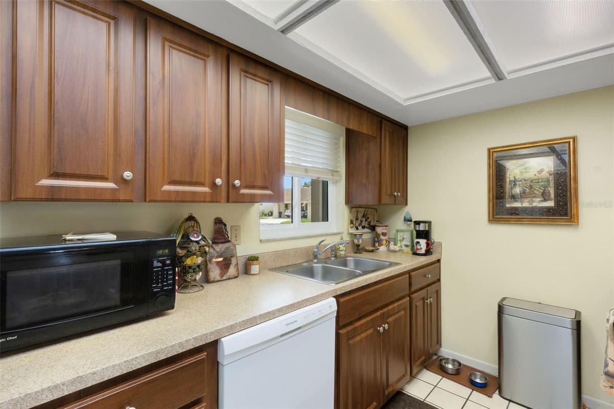 4223 OAK LOOP — photo 13 of 38