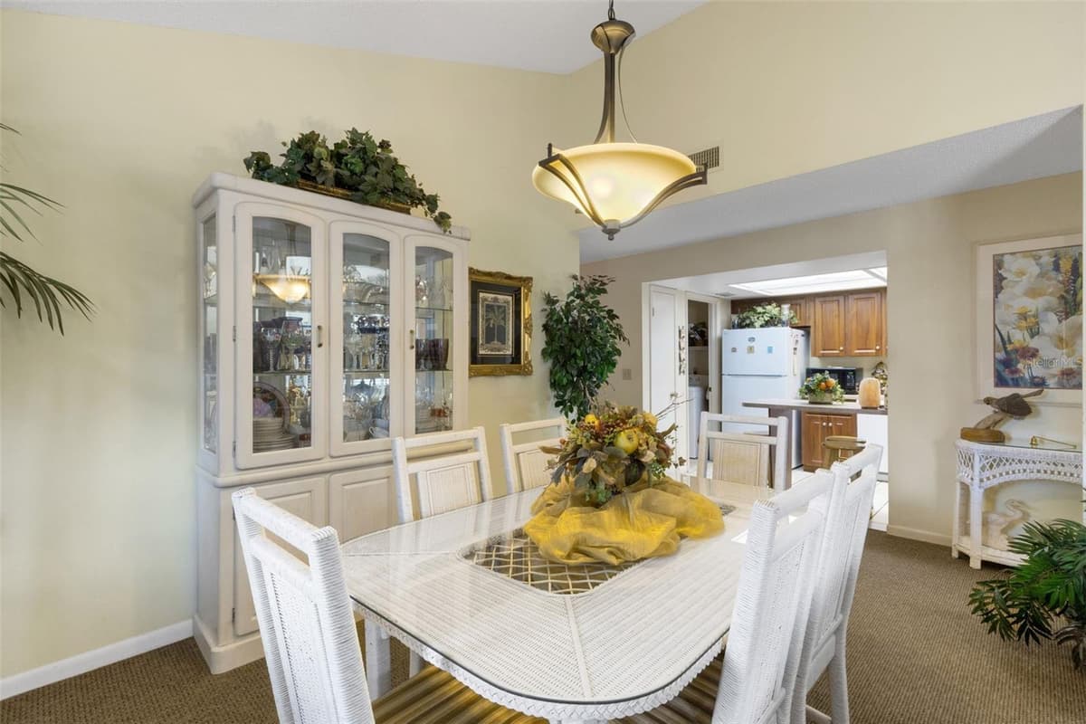 4223 OAK LOOP — photo 8 of 38