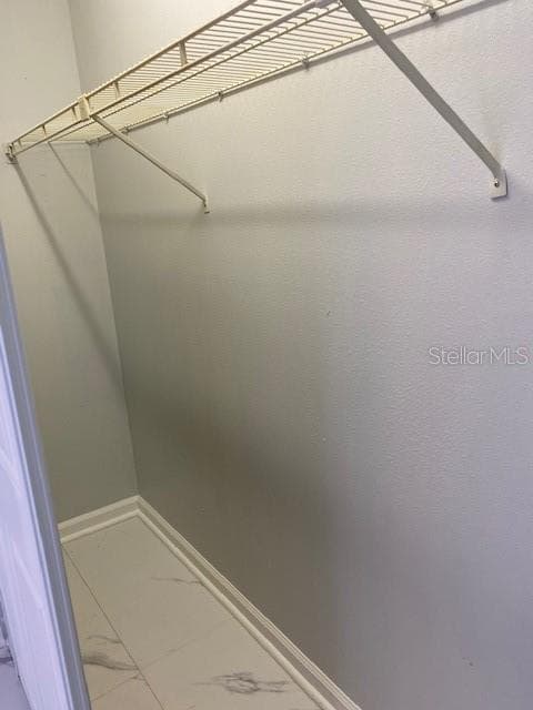 575 BLOOMINGTON COURT — photo 8 of 9