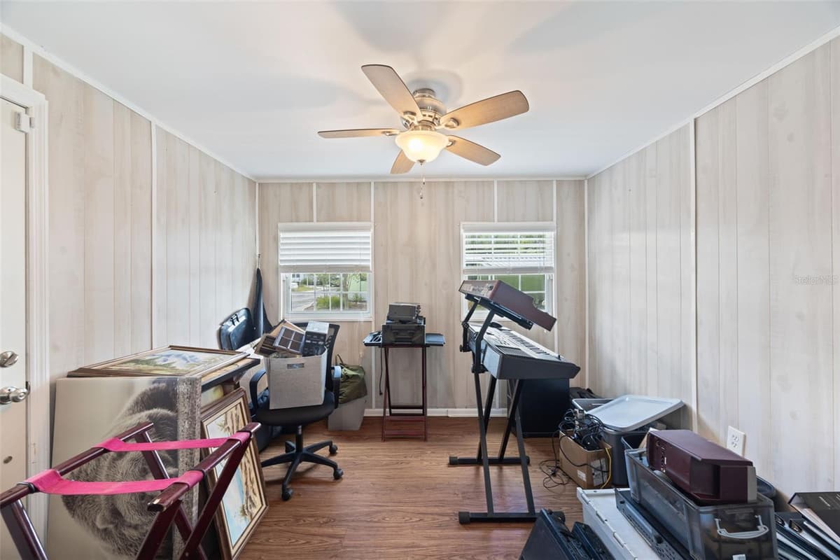 15601 LAKESHORE VILLA LOOP — photo 17 of 44