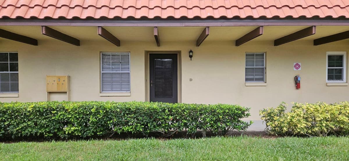 1701 PINEHURST ROAD — photo 1 of 32