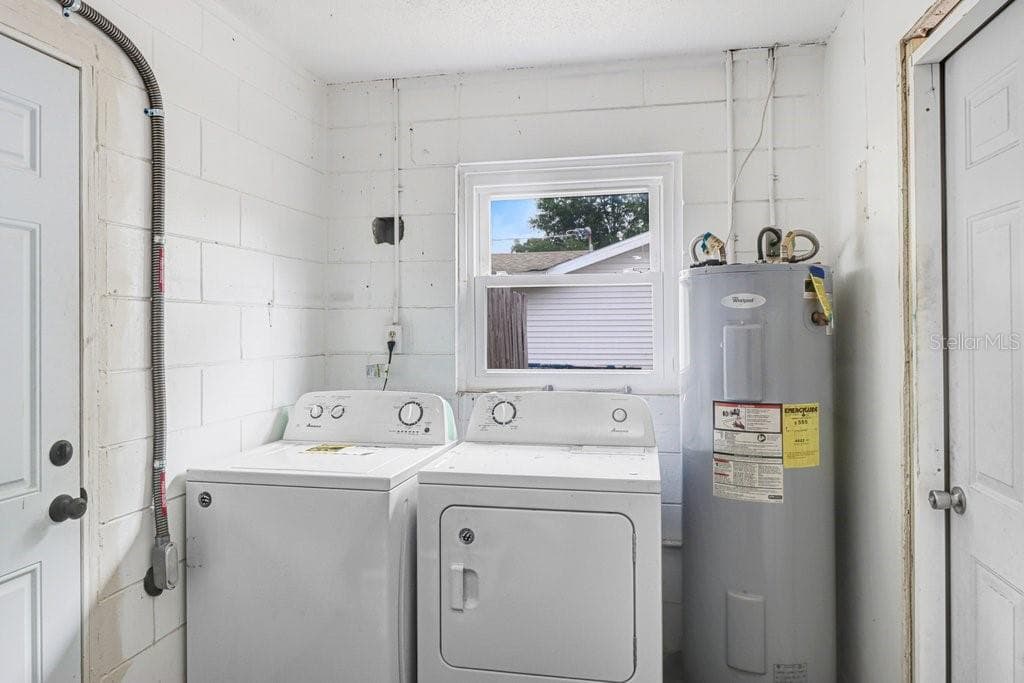 1203 LYNN AVENUE — photo 25 of 36