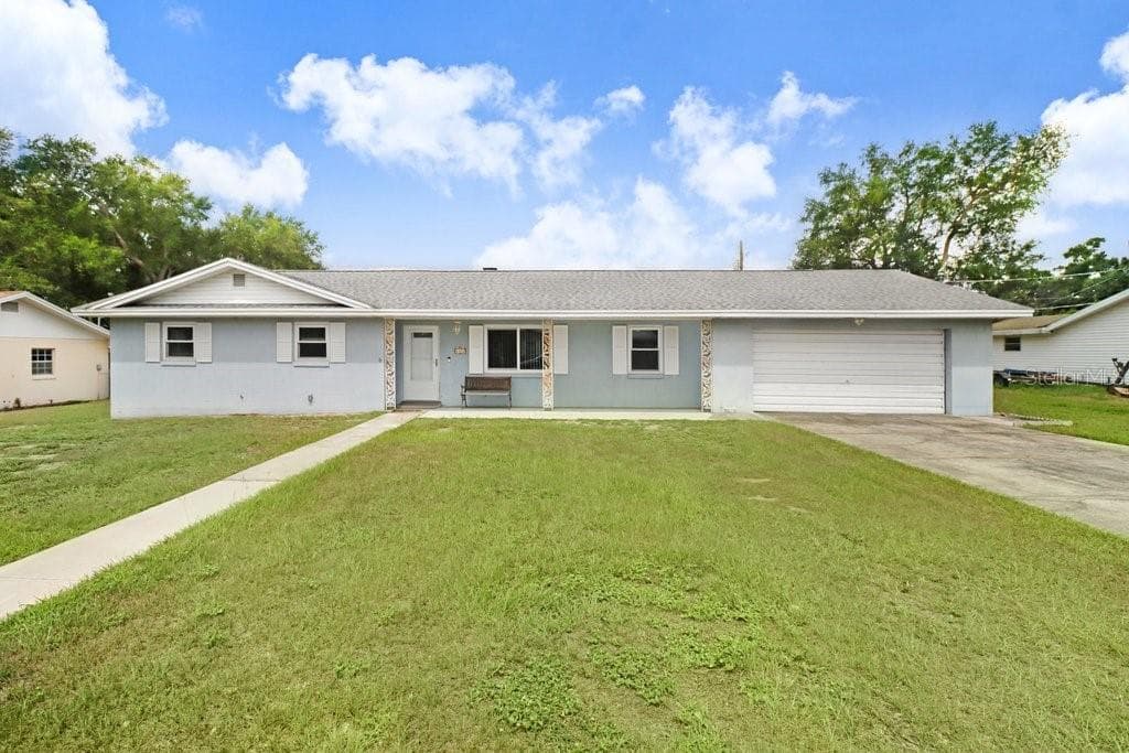 1203 LYNN AVENUE — photo 1 of 36