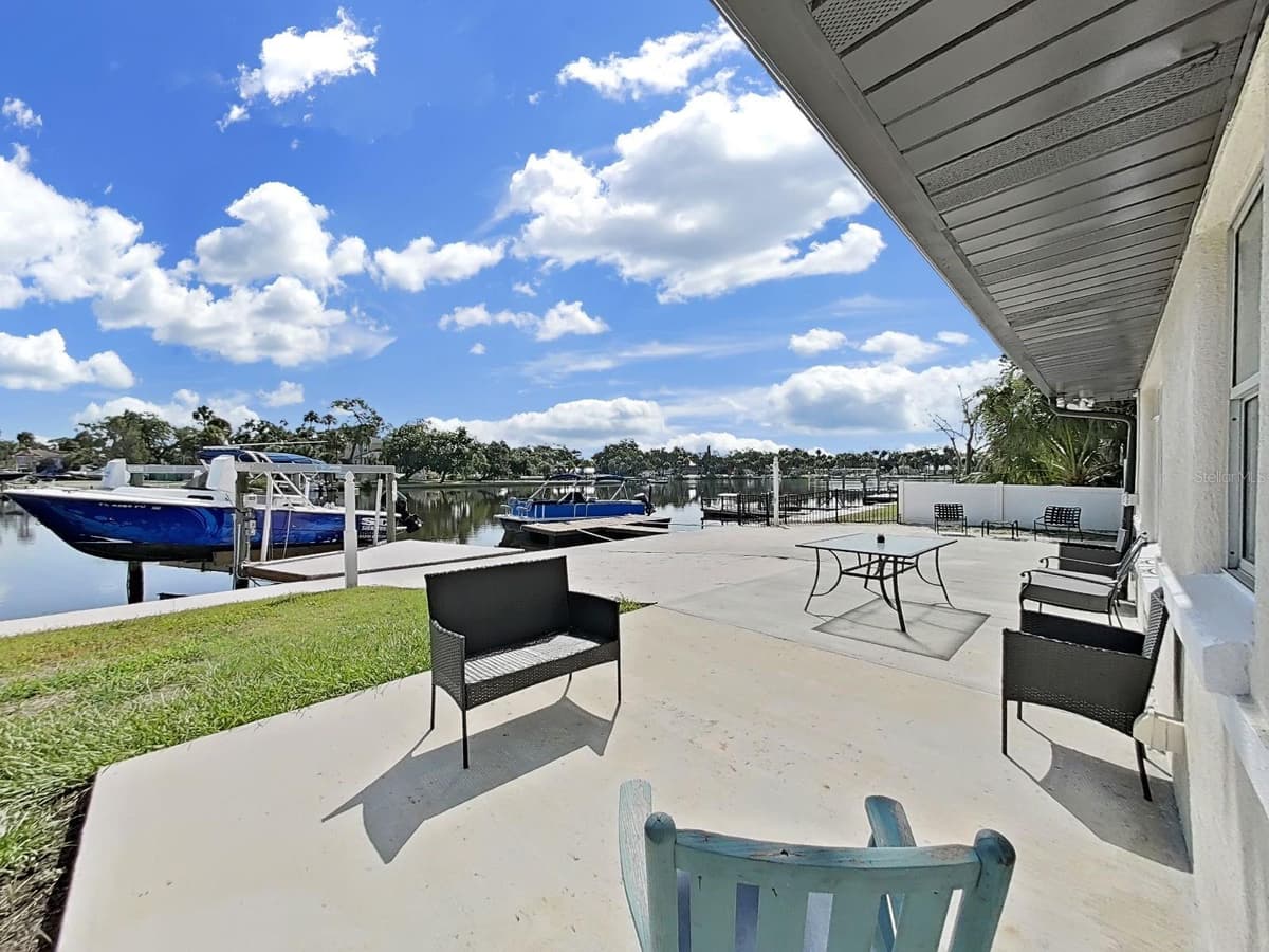 5419 COTEE RIVER DRIVE — photo 42 of 47