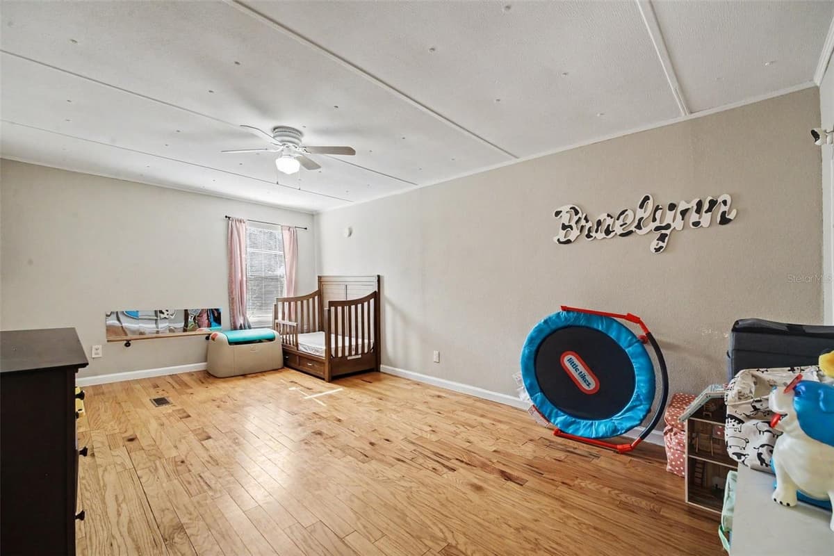 173 PLANKTON AVENUE — photo 17 of 20