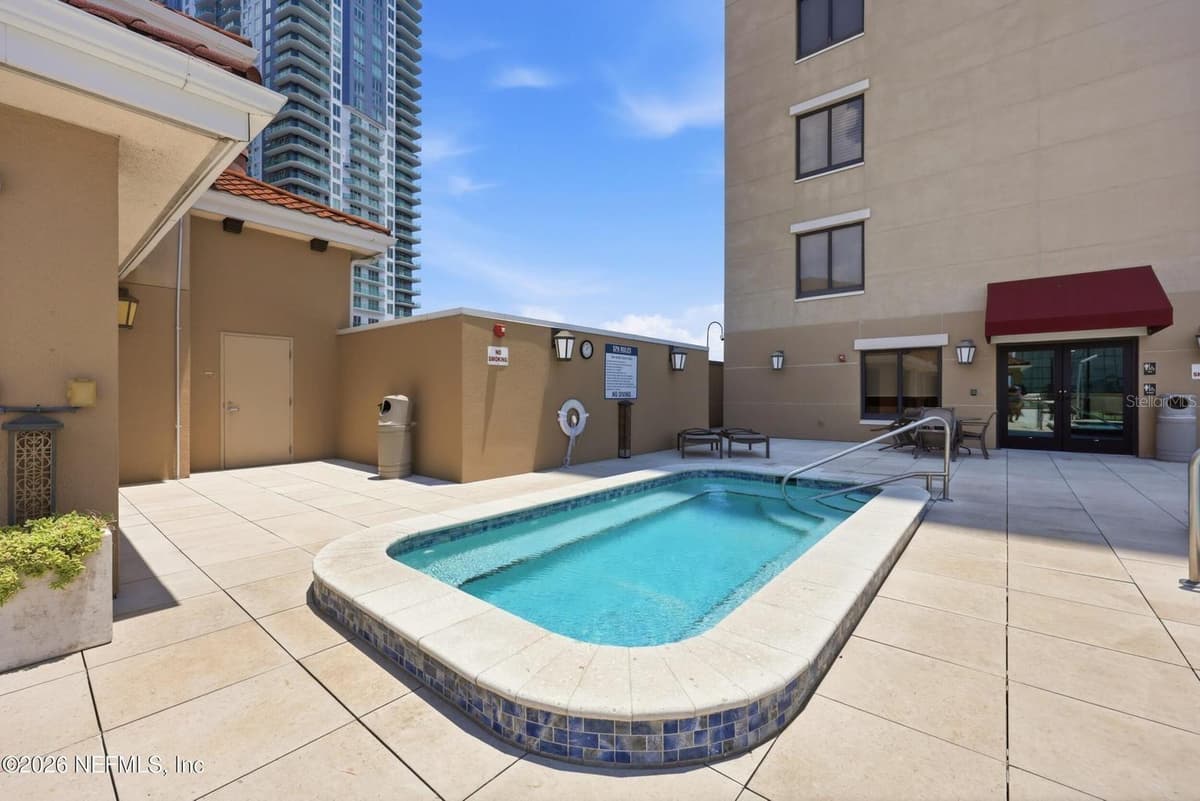 1478 RIVERPLACE BOULEVARD — photo 33 of 51