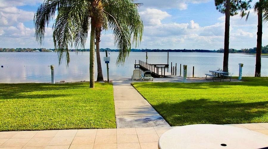 16 PALM CIRCLE — photo 31 of 32