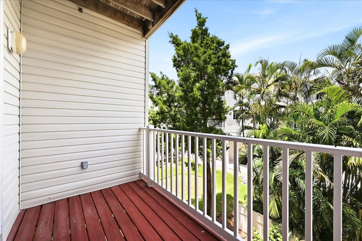 15467 GULF BOULEVARD — photo 30 of 85