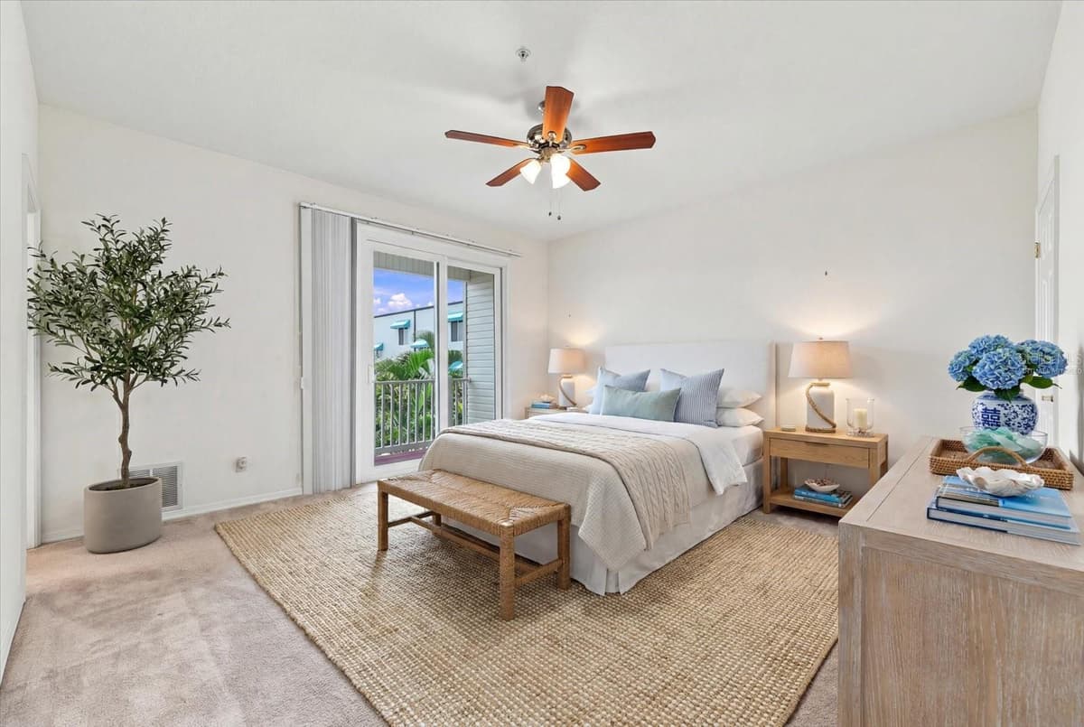 15467 GULF BOULEVARD — photo 31 of 85