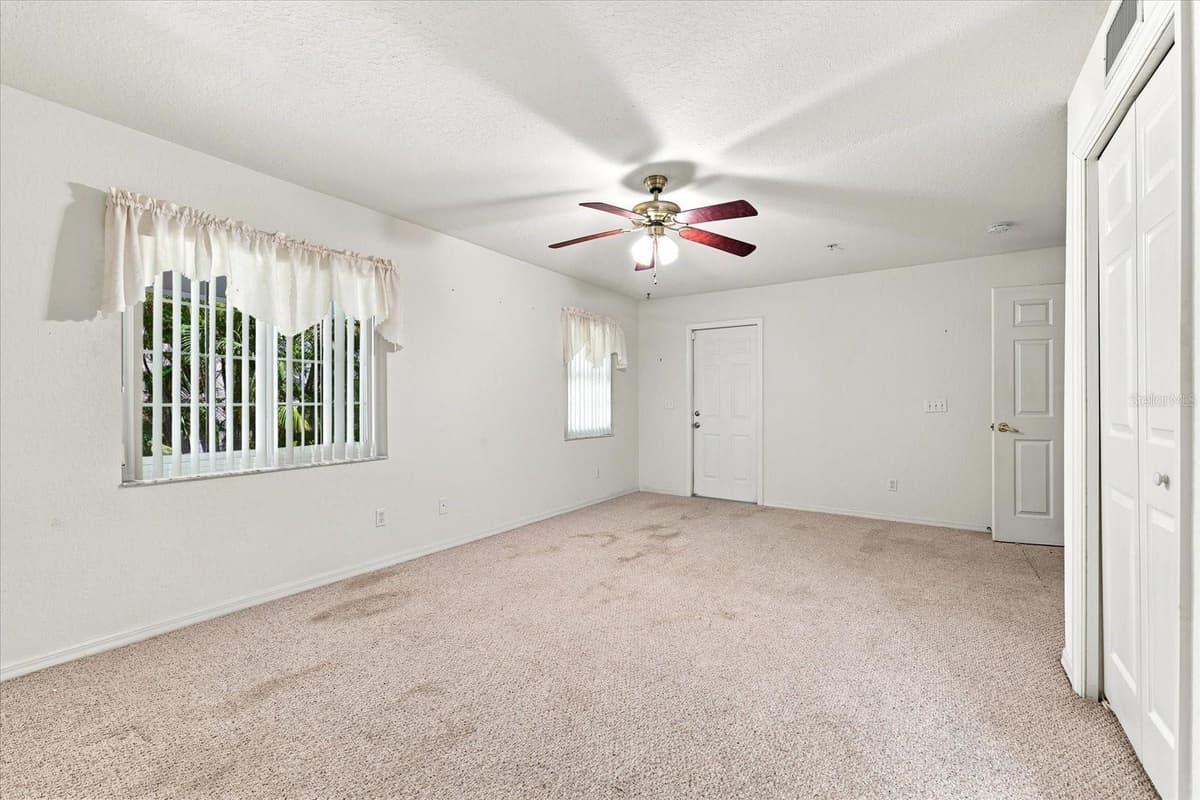 15467 GULF BOULEVARD — photo 10 of 85