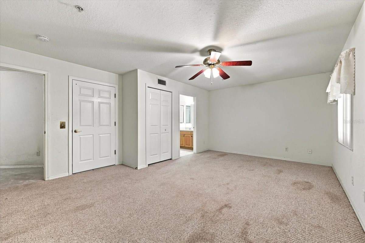 15467 GULF BOULEVARD — photo 9 of 85