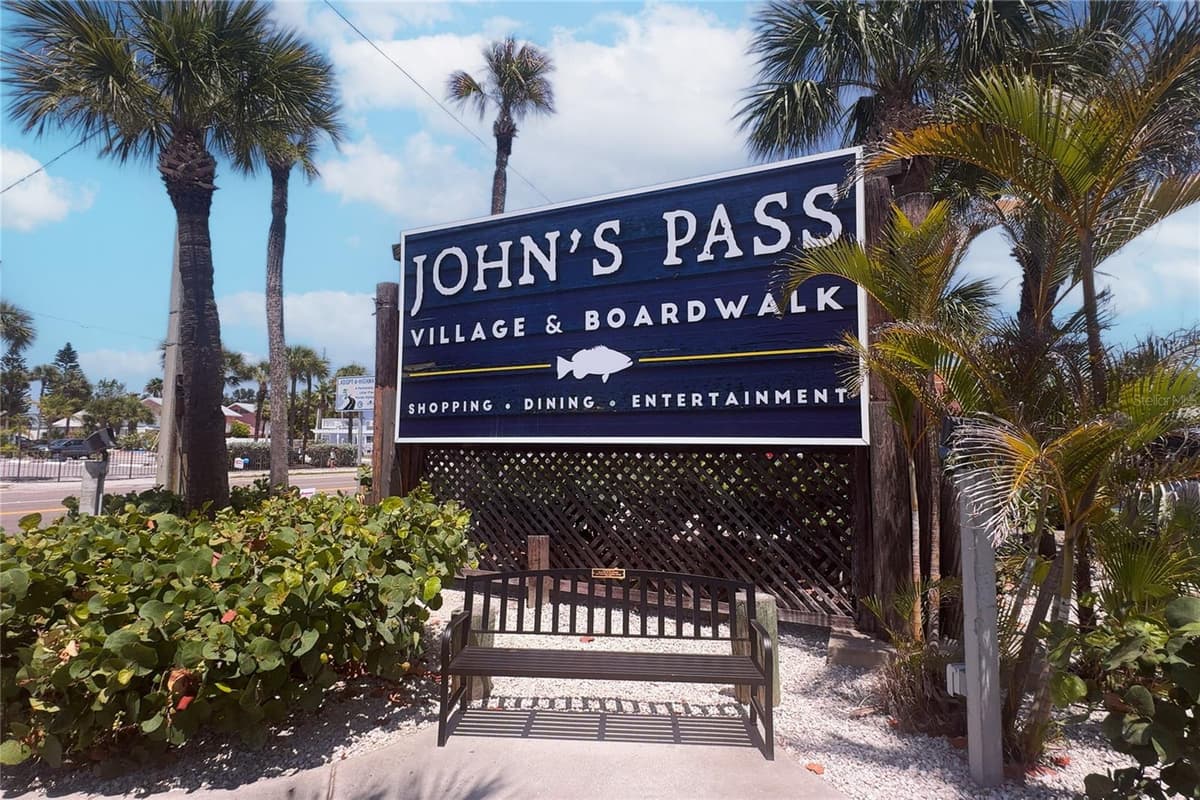 15467 GULF BOULEVARD — photo 71 of 85