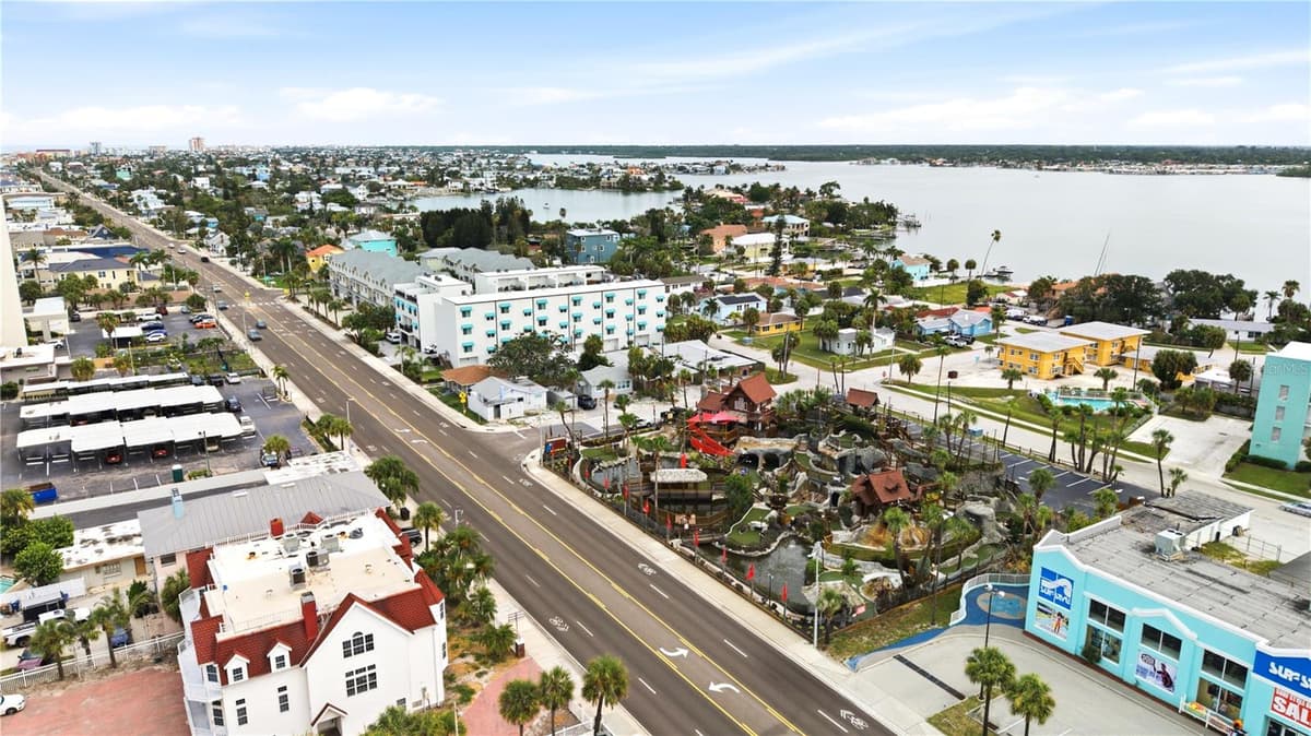15467 GULF BOULEVARD — photo 80 of 85