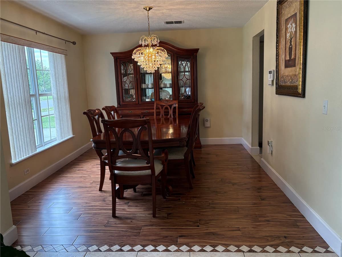 1072 ROYAL MARQUIS CIRCLE — photo 5 of 25