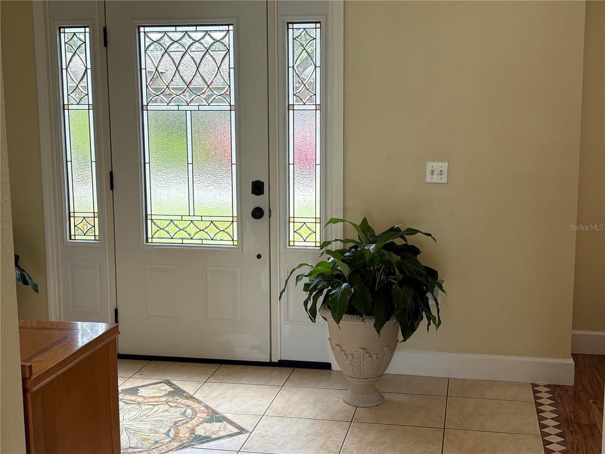 1072 ROYAL MARQUIS CIRCLE — photo 3 of 25