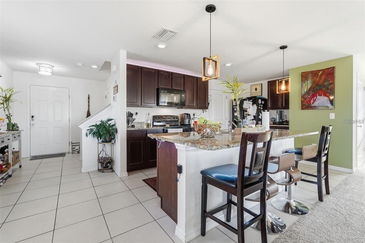 7811 DAVIE RAY DRIVE — photo 9 of 37