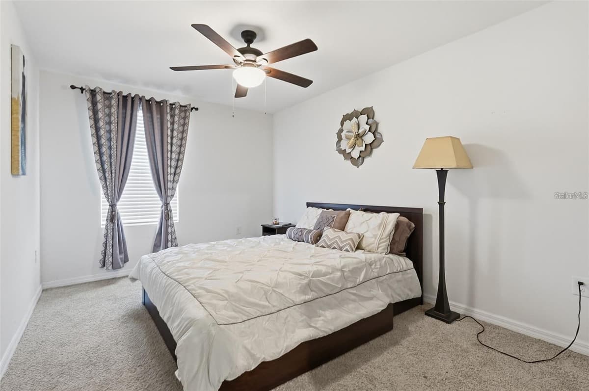 7811 DAVIE RAY DRIVE — photo 17 of 37
