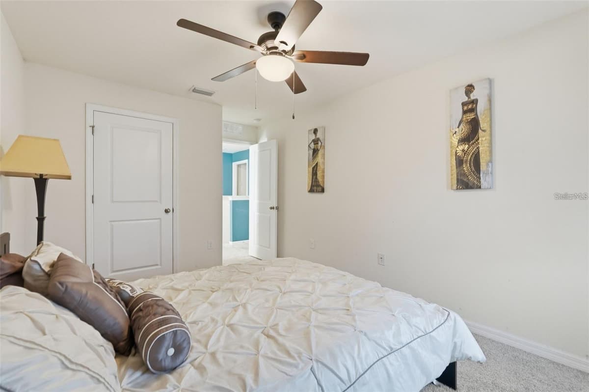 7811 DAVIE RAY DRIVE — photo 18 of 37