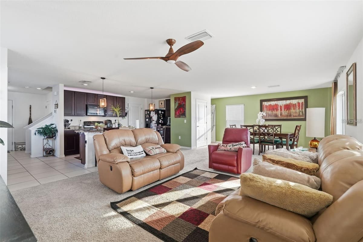 7811 DAVIE RAY DRIVE — photo 11 of 37