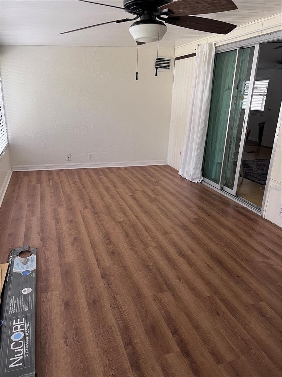 3326 DENISE DRIVE — photo 12 of 22