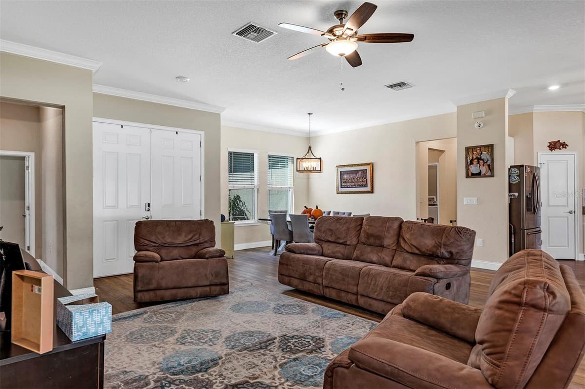 340 RUTH JENNINGS DRIVE — photo 6 of 31
